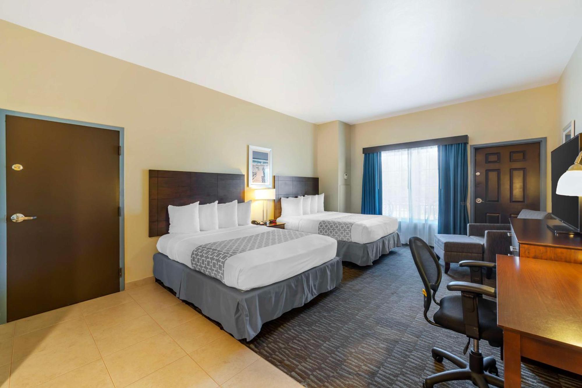 Western Plaza 3* North Naples